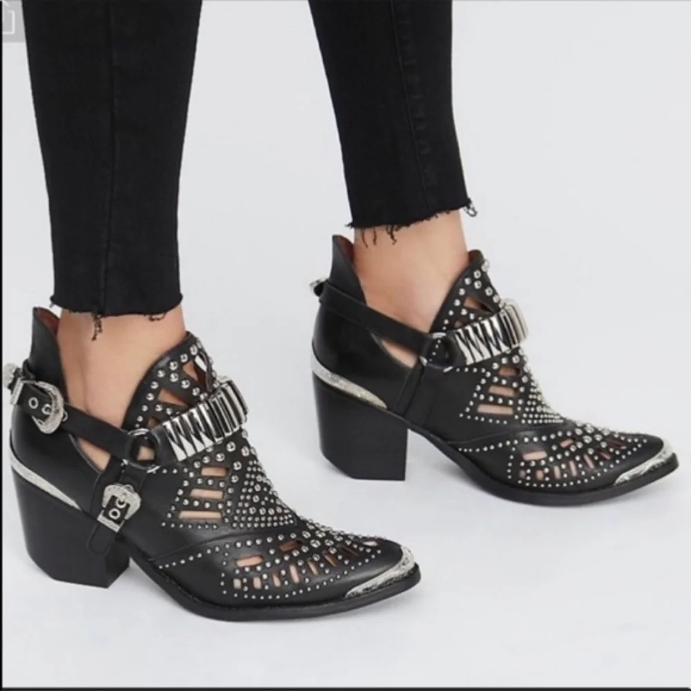 Jeffrey Campbell Calhoun Ankle Boot Black Silver Metal Studded Leather Sz 6 - Picture 11 of 11